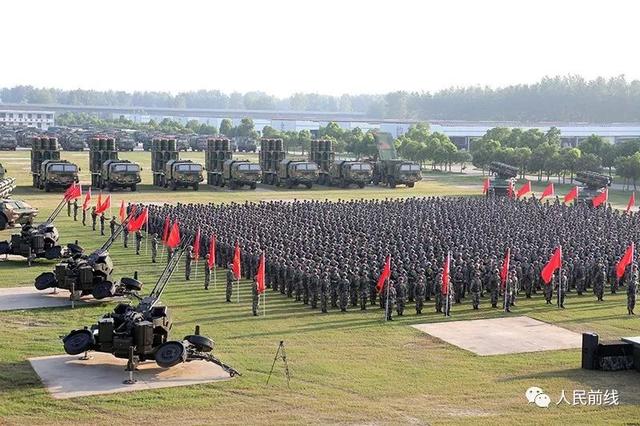 请往下看——10月8日,第71集团军某防空旅营区上空驼铃悠悠,309名满