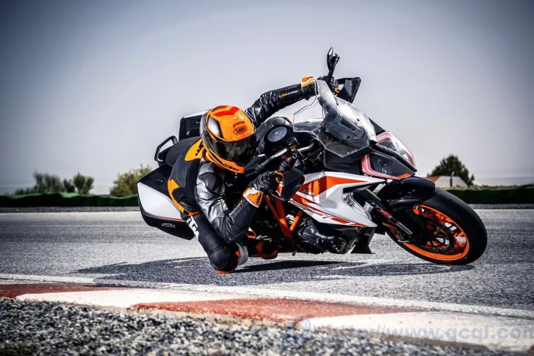 ktm 2019" 超级公爵 1290 super duke gt