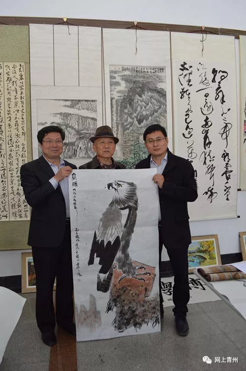 文化部中国画创作研究院院聘画家,山东省美协少儿书画协会副会长,青州