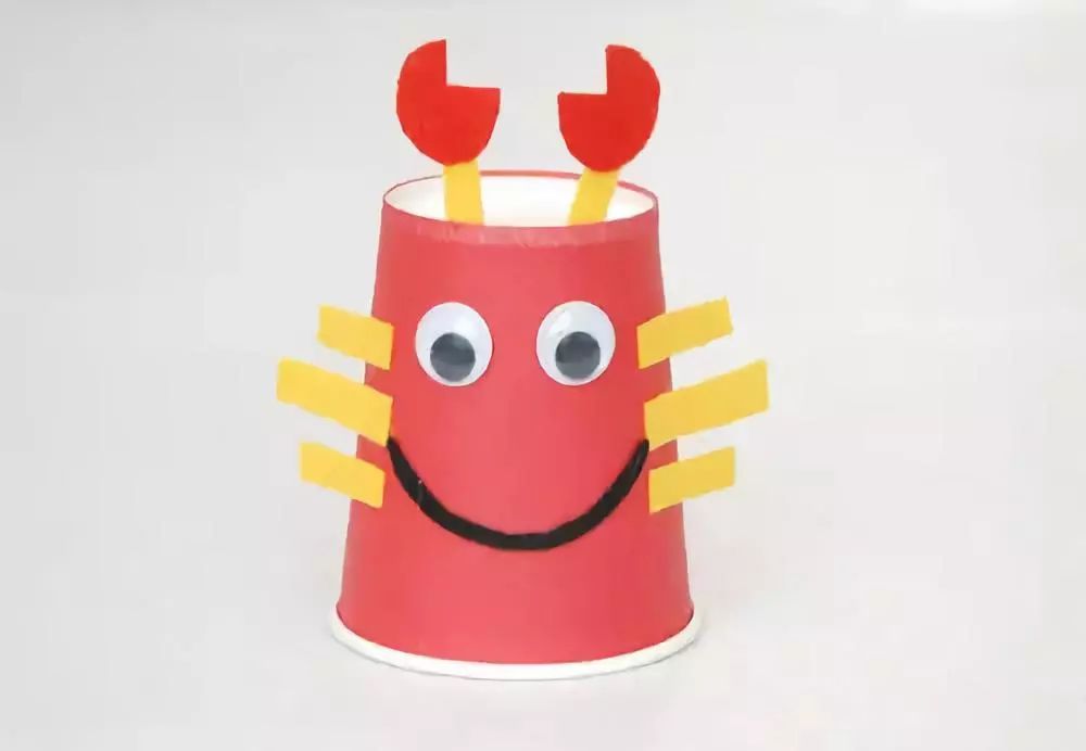 正在阅读:【亲子手工】幼儿园纸杯创意手工,让孩子玩疯了!