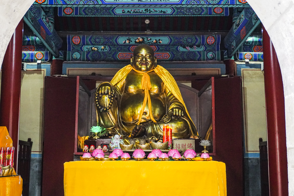 图说北京香界寺,五百年龙松和菩提树掩映幽深古刹