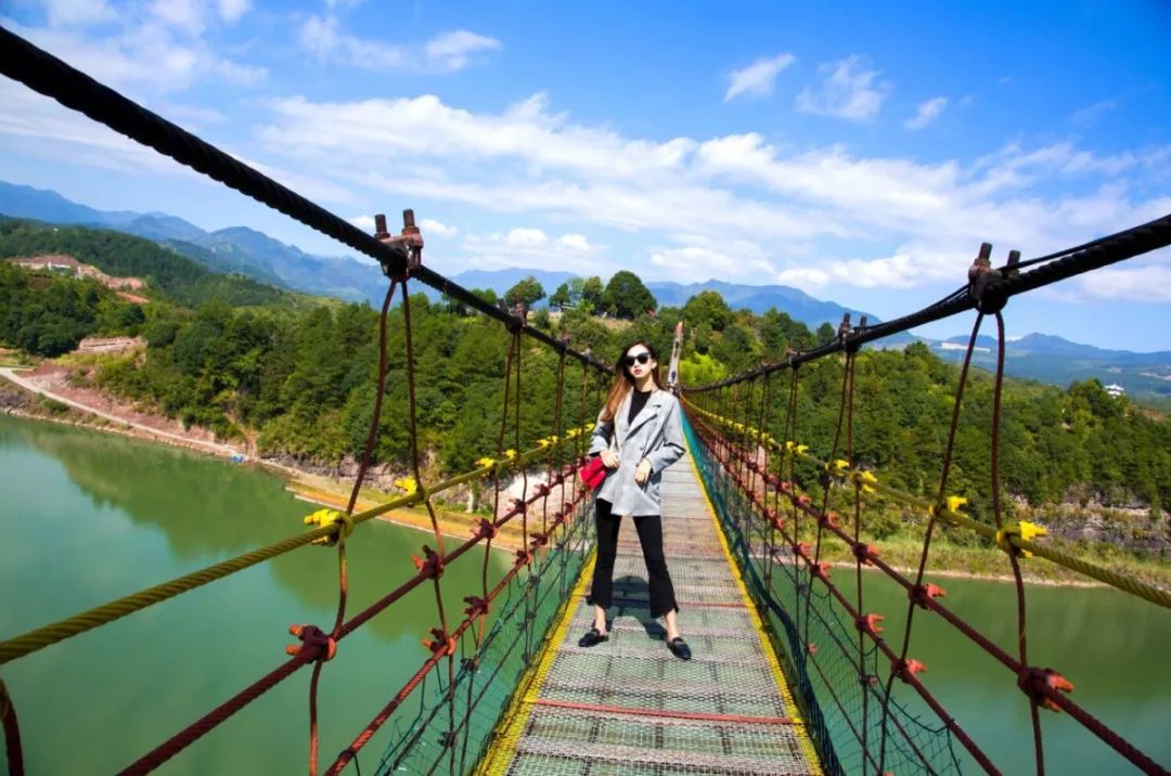 山庄品味最地道的泰顺味道…… 云岚牧场 乌岩岭景区 白鹤山庄铁索桥