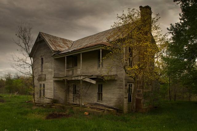 Description Of An Abandoned House Creative Writing