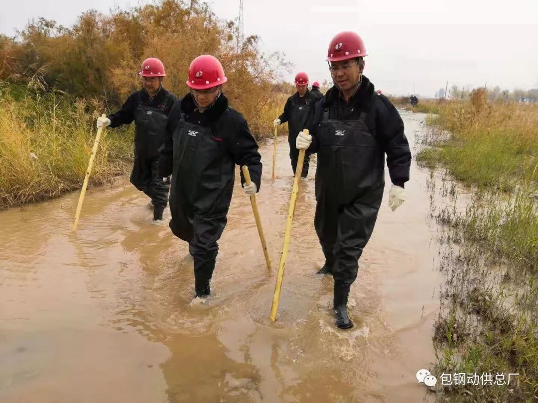 特别关注/包钢股份领导亲临黄河取水口抗洪一线调研_郝志忠