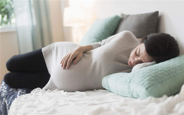 孕晚期，孕媽身體這4種「感覺」要注意，可能是寶寶要「駕到」了 親子 第2張