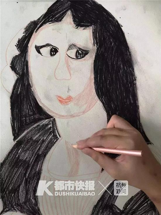 自闭症女孩的蒙娜丽莎画作被收入意大利家族博物馆