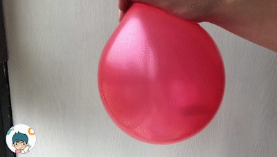科学小实验:好神奇啊,硬币居然在气球里耍起了杂技