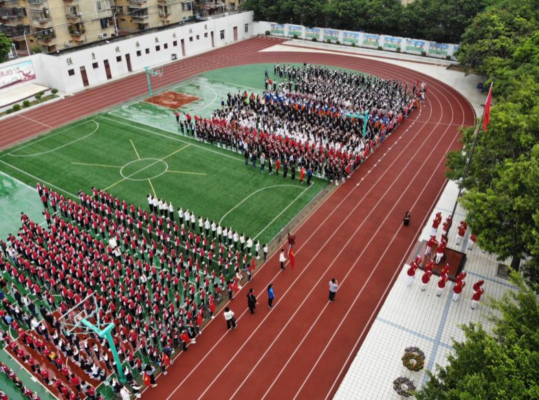 集结在星星火炬旗帜下"福州市长乐区实验小学少先队建队日主题活动