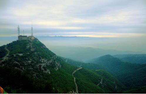 周洪山普净寺观音寺位于杜交曲镇罗家曲村,占地面积265平方米,始建