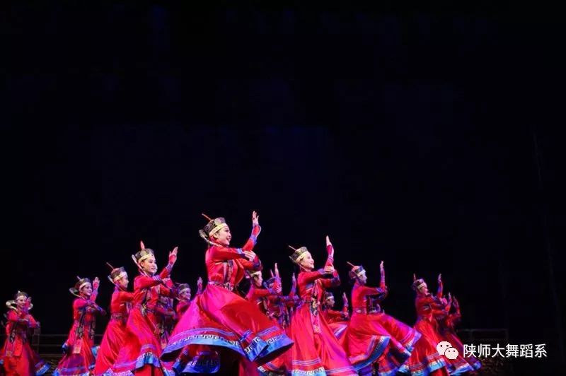 陕西师范大学音乐学院参加第六届陕西舞蹈荷花奖比赛喜获双金