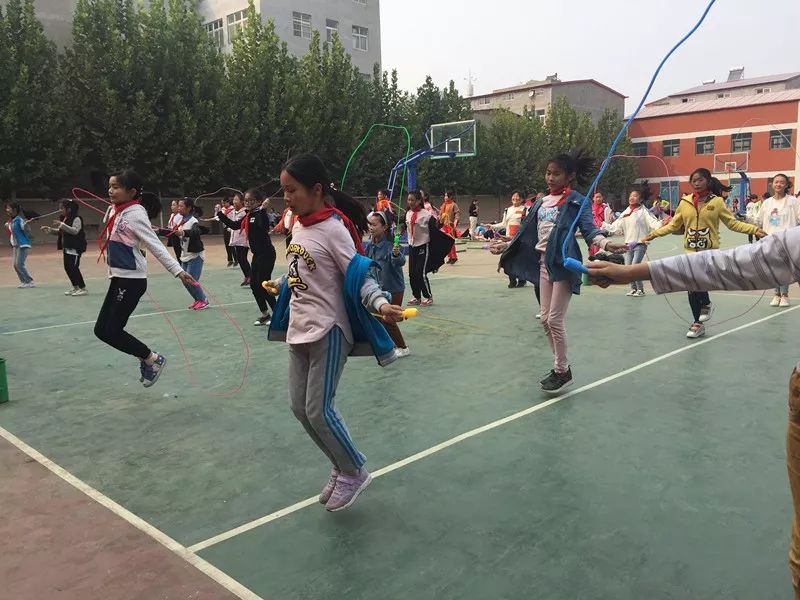 中牟县城东路小学举行2018年学生体质健康达标运动会