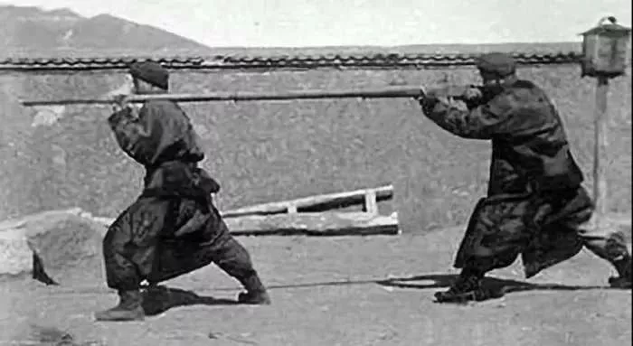 在清军的独门火器中,除了视频中提到的连珠火铳,还有一种让清军屡试不