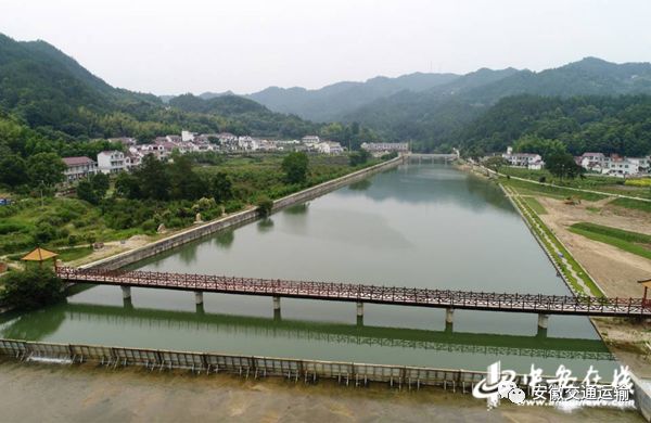 政务 正文  位于大别山区的岳西县白帽镇是安徽的西大门,这里群山环绕