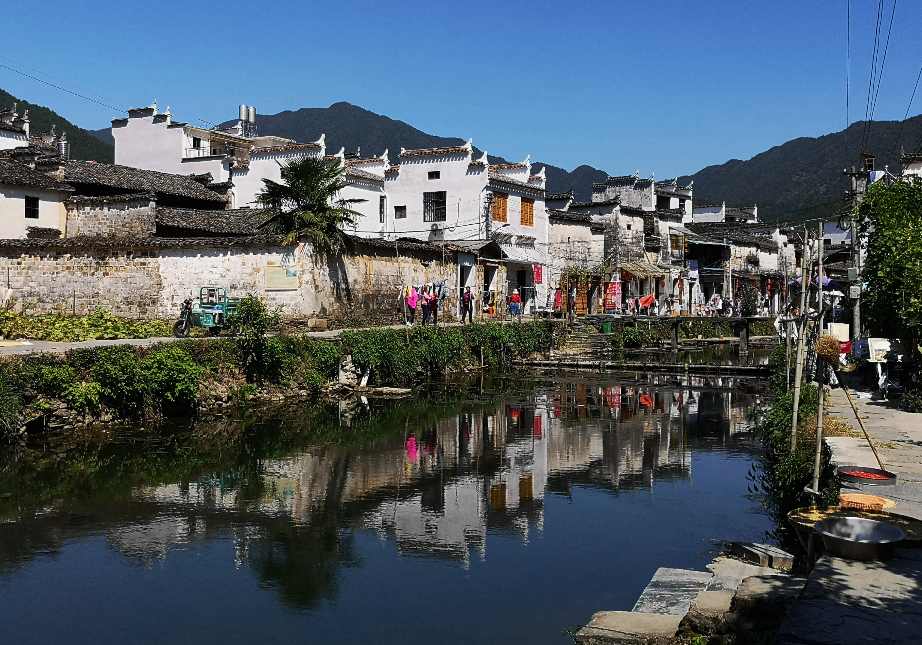 浙江四明山间的古村落，风景奇绝却免费，来过的游人都说太美了_李家坑村_宁波_溪水