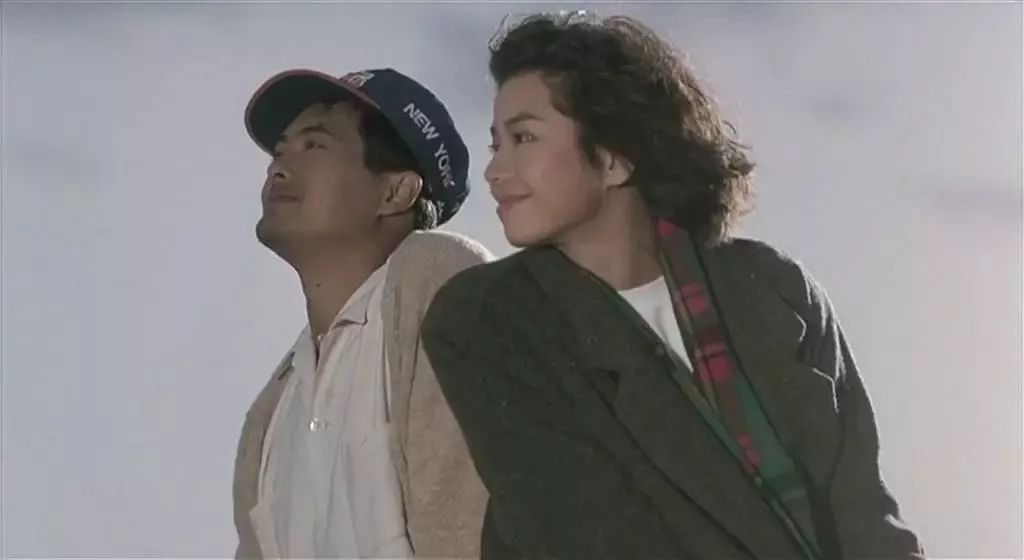 《秋天的童话》是导演张婉婷的移民电影三部曲之一,另两部《非法移民