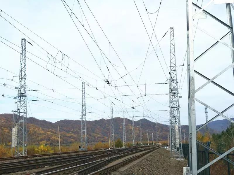 哈牡铁路电气化改造工程开始送电|百年滨绥线上将跑电力机车