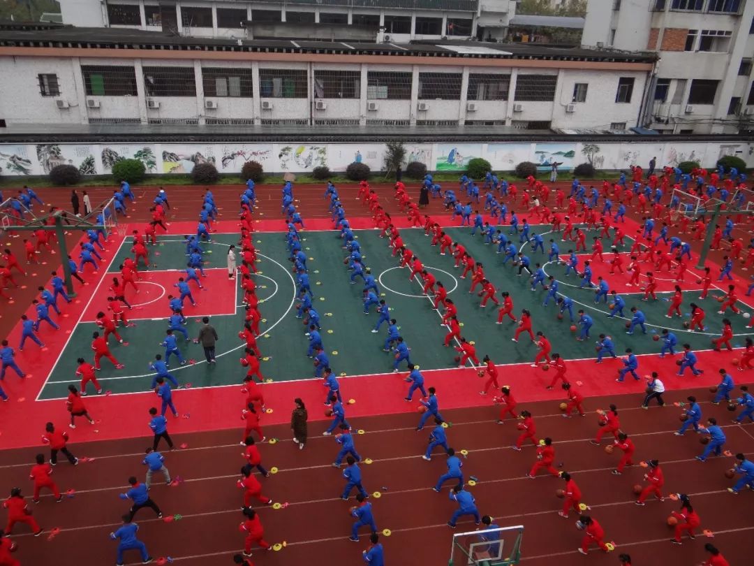 落实体育阳光计划推进大课间活动桐庐县实验小学大课间评比