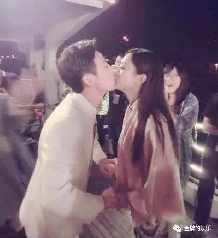 赵丽颖公开与冯绍峰的婚讯,大哥谢娜送祝福,何炅却视而不见