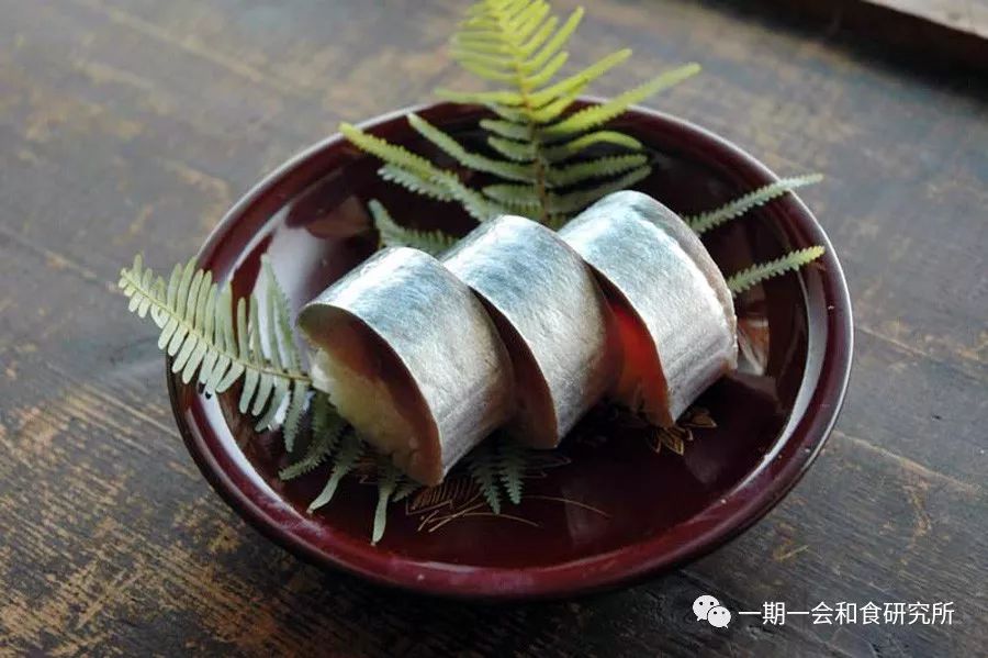 京料理之一的青花鱼寿司