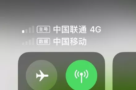 网上有不少用户吐槽,iphone xs确实存在信号丢失的情况.