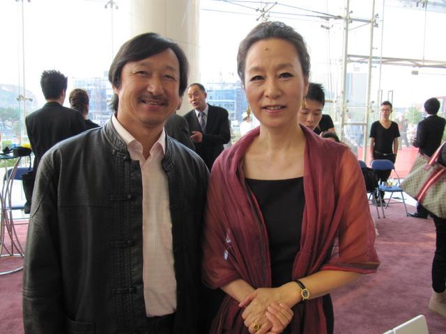 国家一级演员,怀孕后却流产,高龄产子又离婚,今与儿子相依为命_奚美娟