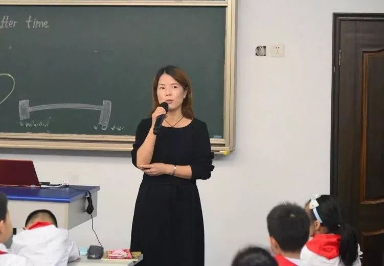 常州市集团化办学现场推进会在常州市局前街小学教育集团局小校区举行