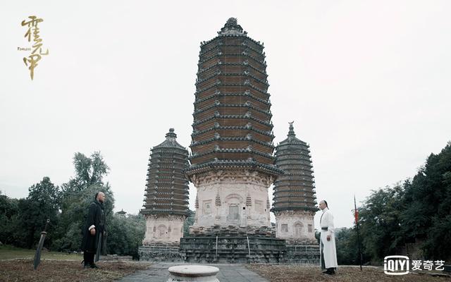 了清朝末年,武学宗师霍元甲目睹国家苦难,毅然投身历史洪流,以武兴邦