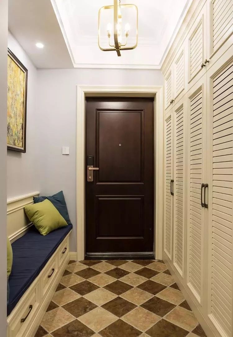 如果你家玄关也是长廊型的,那建议这样设计,时尚大气还实用!