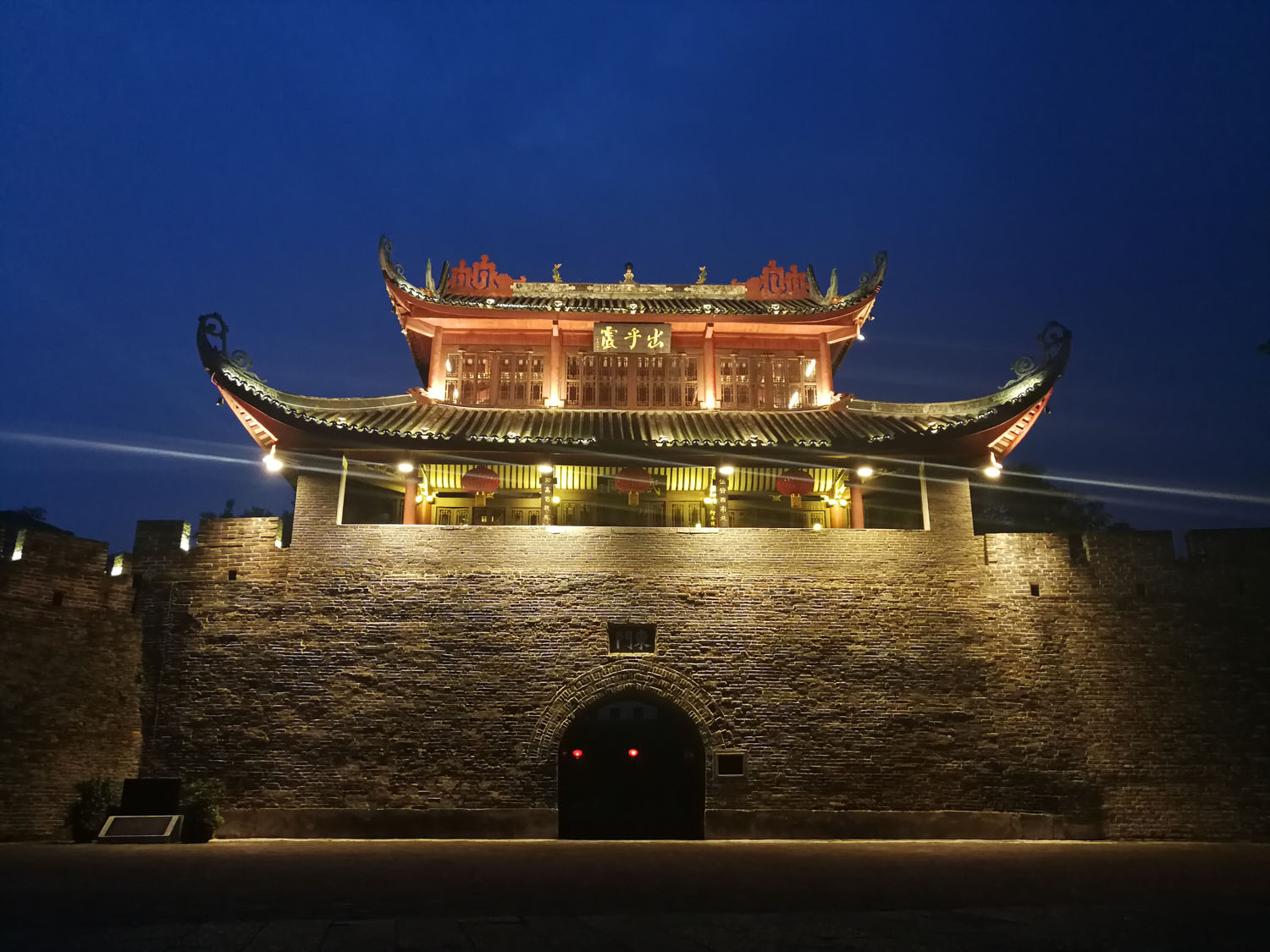 发现中国古建筑之美——古城、古楼、古关，砖雕、木雕、石雕完美结合的艺术_手机搜狐网