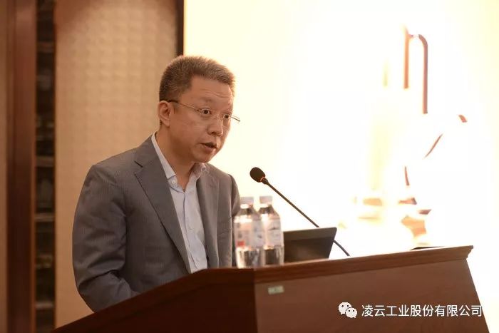 赵晓钧凌云股份董事会秘书翟斌对公司股价低于净资产的问题做出了回复