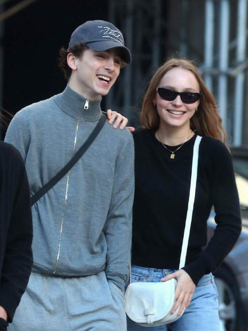 《请以你的名字呼唤我》男主甜茶timothée chalamet 和德普女儿lily