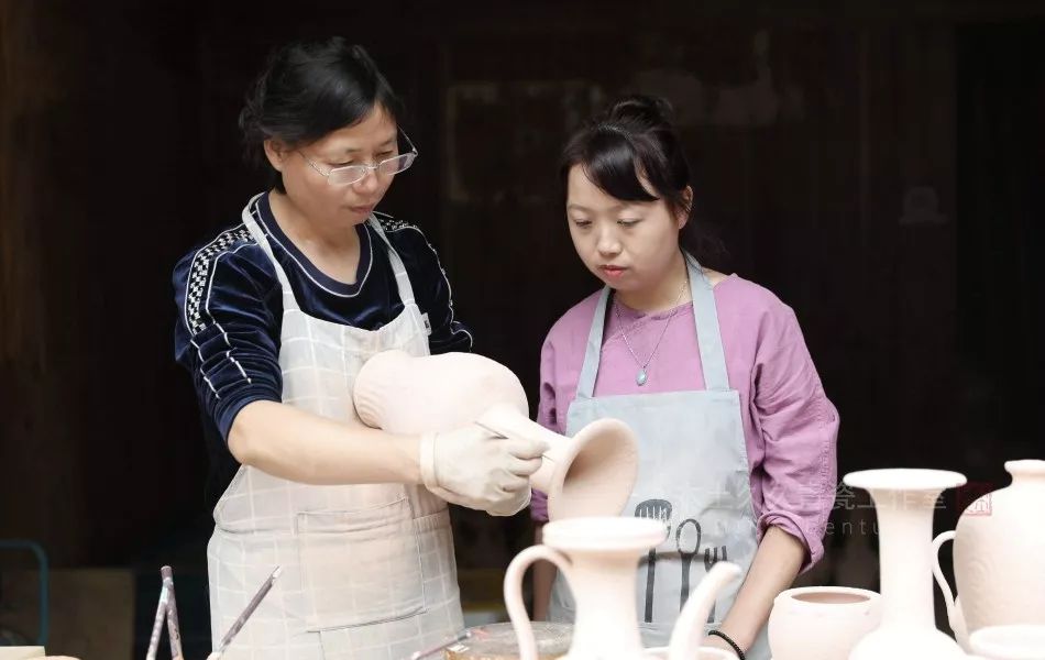 了不起的青瓷女匠新生代龚倩