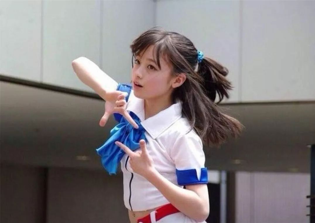 "千年一遇美少女"桥本环奈19岁胖出双下巴,撞脸渡边直