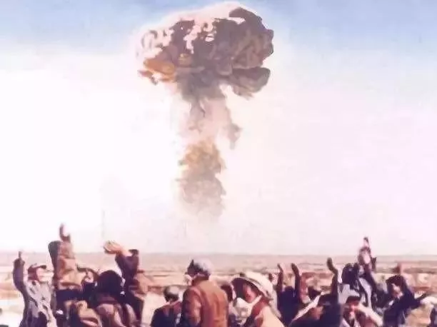 中国第一枚原子弹试爆成功时为何美国发表声明说中国