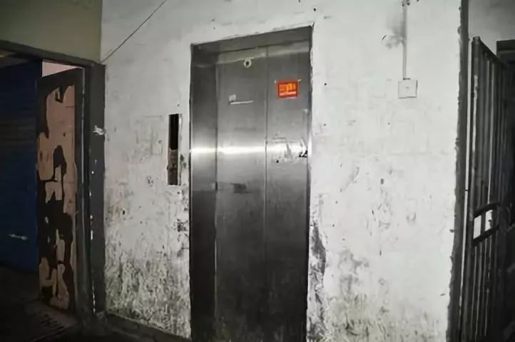 老旧电梯定期检验