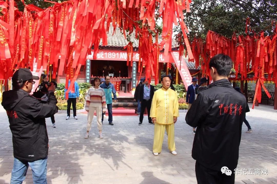 在本次体验活动中,中国青年报社戴月婷,母建鑫跟踪采访.