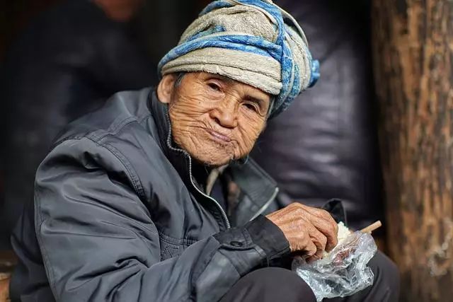 从江侗寨有群八十岁老人,每月aa制聚餐两次,这天是最快乐日子