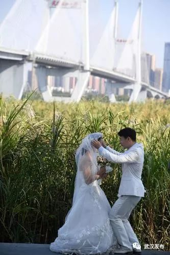 汉口婚纱照_汉口火车站