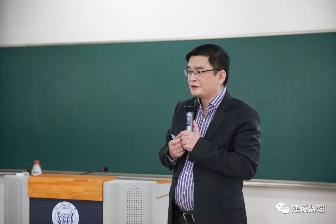 同济大学复杂工程管理研究院副院长何清华教授