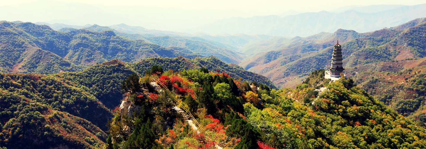 襄垣仙堂山,秀丽在世间,奇峰幻神佛,欲比蓬莱仙.