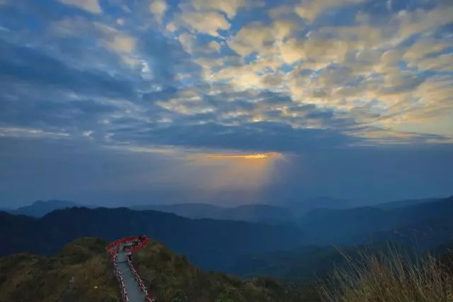 在广西,有被誉为"岭南奇山,人间仙境"的山,叫大明山