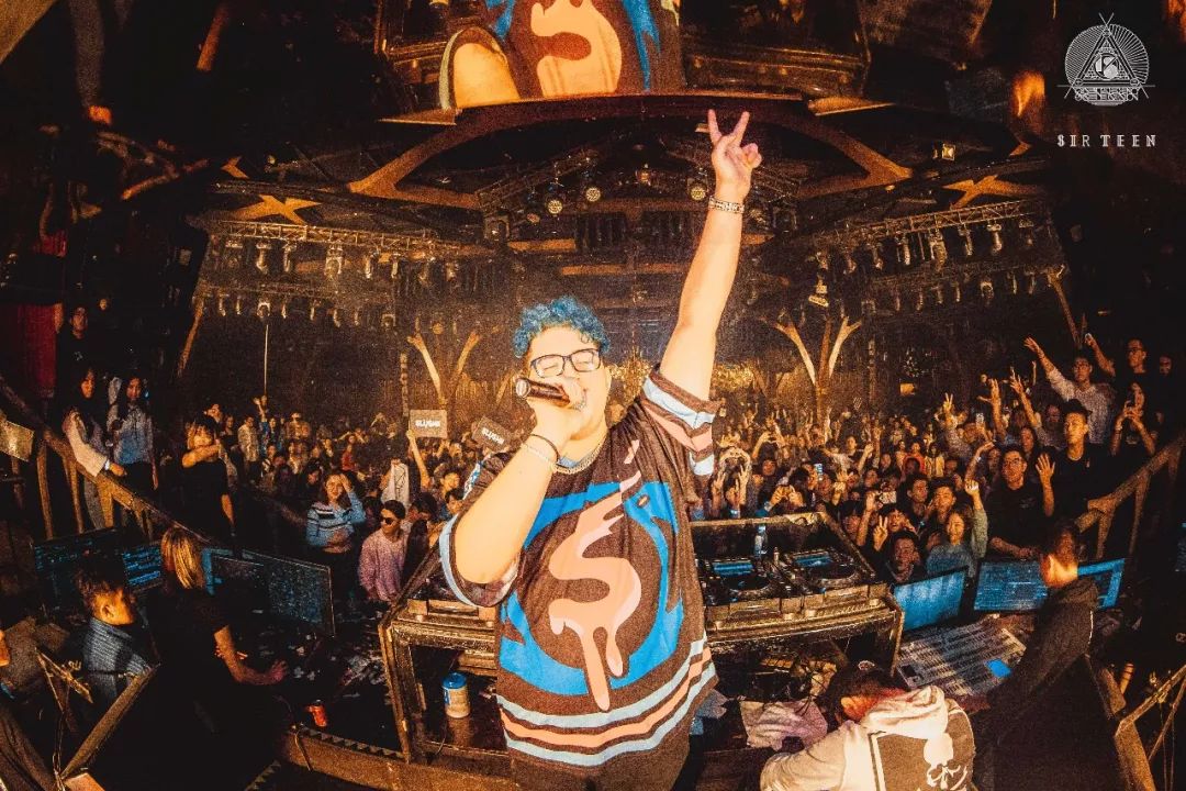 slushii review | 就算不上百大榜你不也照样爱他的音乐吗