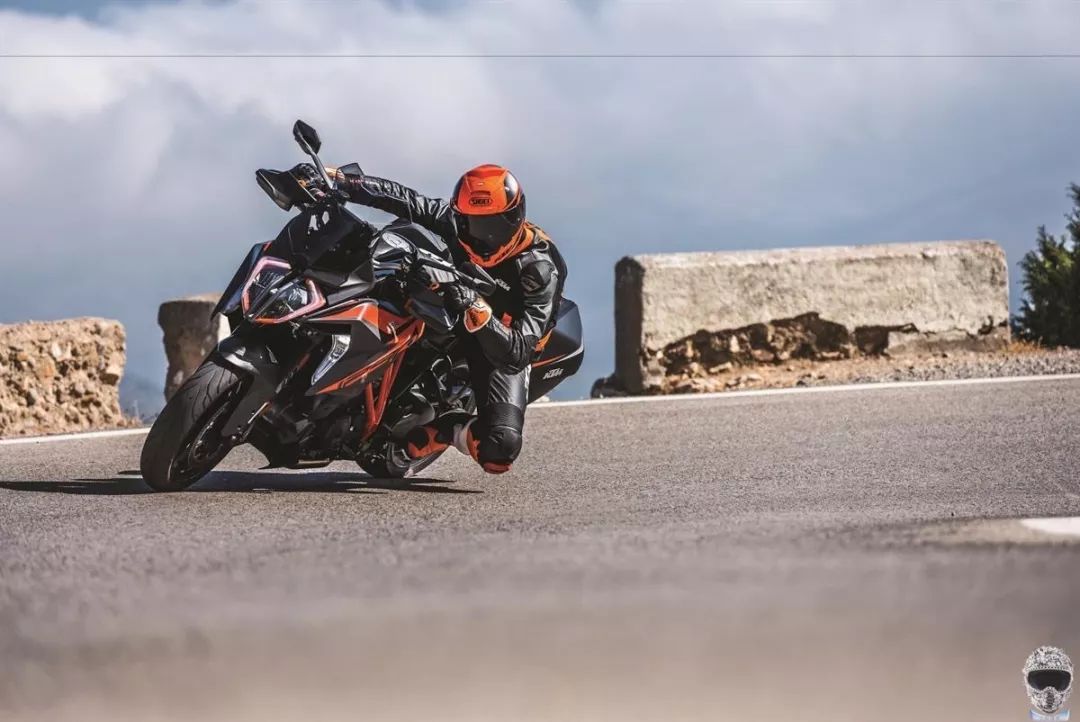 街车档案|2019款ktm 1290 super duke gt/r 恶兽来袭