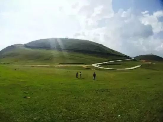 在火山热海 秋日腾冲之美,在云峰山 秋日腾冲之美,在东山雷达站 时人