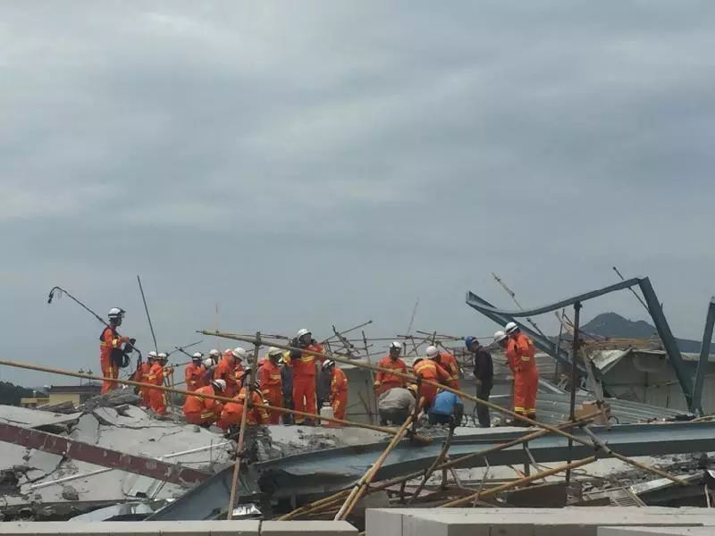 施工技术钢柱失稳破坏5人死亡竟是施工单位私改柱截面