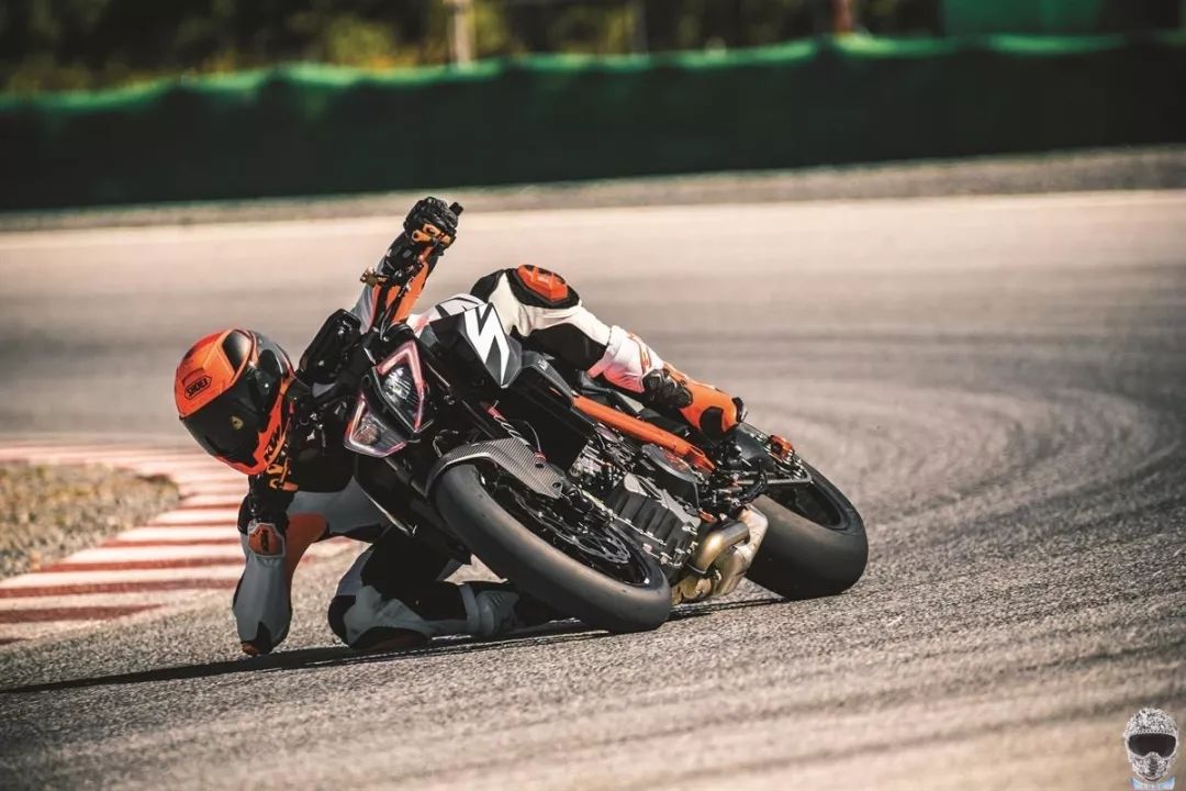 街车档案|2019款ktm 1290 super duke gt/r 恶兽来袭