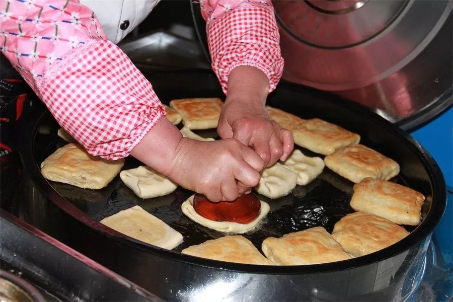 【滦州古城】不可错过的传统美食与现代餐厅