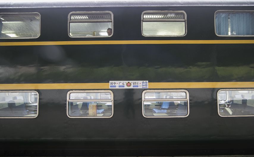 1辆双层软座车 可能很多没见过的人看了都会感叹 本周五 k9446次列车