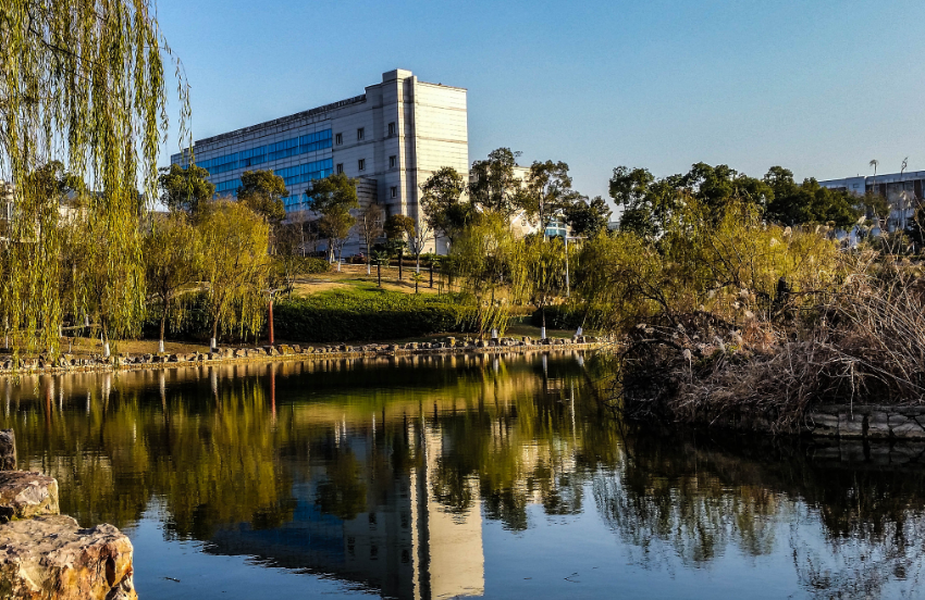 4 江苏大学