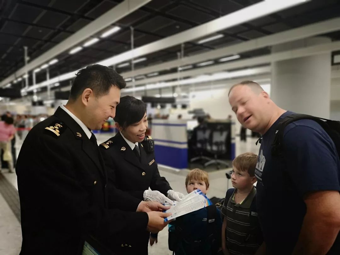 西九龙站海关是中央机构改革后全国首个新设开放的海关,深度融合关检